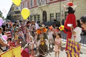 ПРАЗНИК НА ДЕТЕТО В КУКЛЕН ТЕАТЪР - РУСЕ