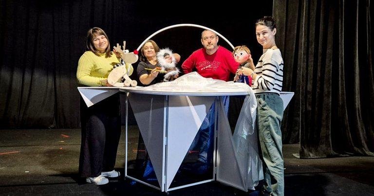 Актьорите и режисьора на Вълшебното коледно акордеонче - актрисите Розалина Пенчева и Кремена Станева, режисьора Валентин Владимиров и актрисата Йоланда Димова.