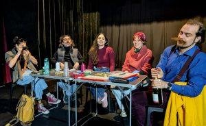 Режисьорът Любомир Желев с актьорите Ивета Маринова, Радинела Тотева, Мартин Пашов и Христина Стоянова