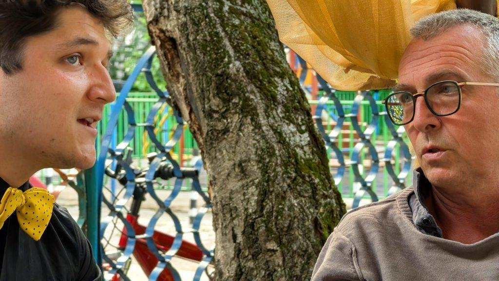 Актьорът Димитър Пишев и режисьорът Тодор Вълов преди репетиции на "Аладин и вълшебната лампа"